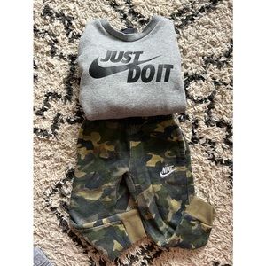 nike sweatsuit